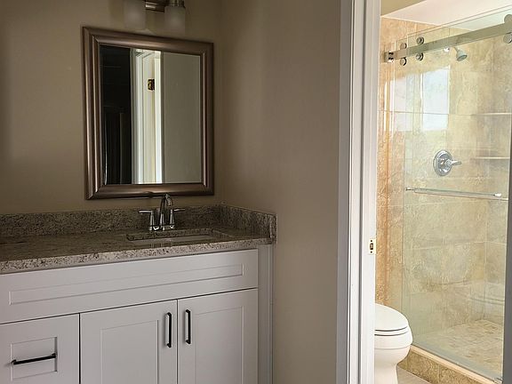 5th image of 28329 Tanglewood Dr