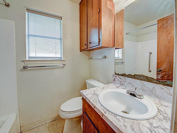 5th image of 7405 Oscar Dr