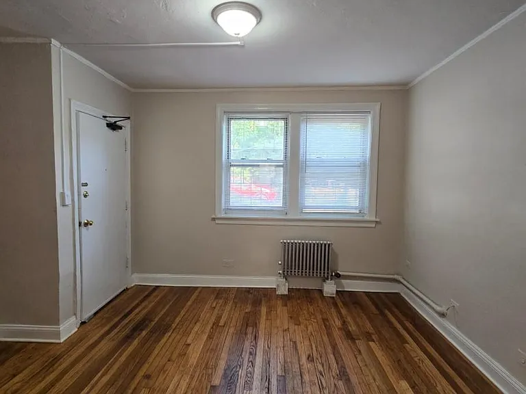 6904 N Ravenswood Ave #1 — Photo 1