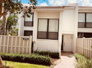 2110 Bridgewood Dr, Boca Raton, FL 33434