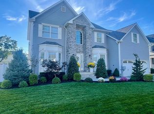 27 Stanton St, Clark, NJ 07066