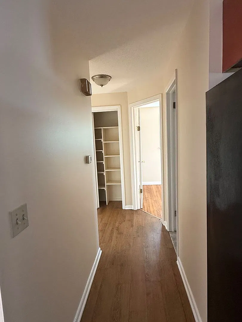 161 W Spring Street B3 — Photo 4