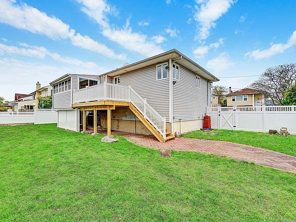 4th image of 3378 Parkway Dr