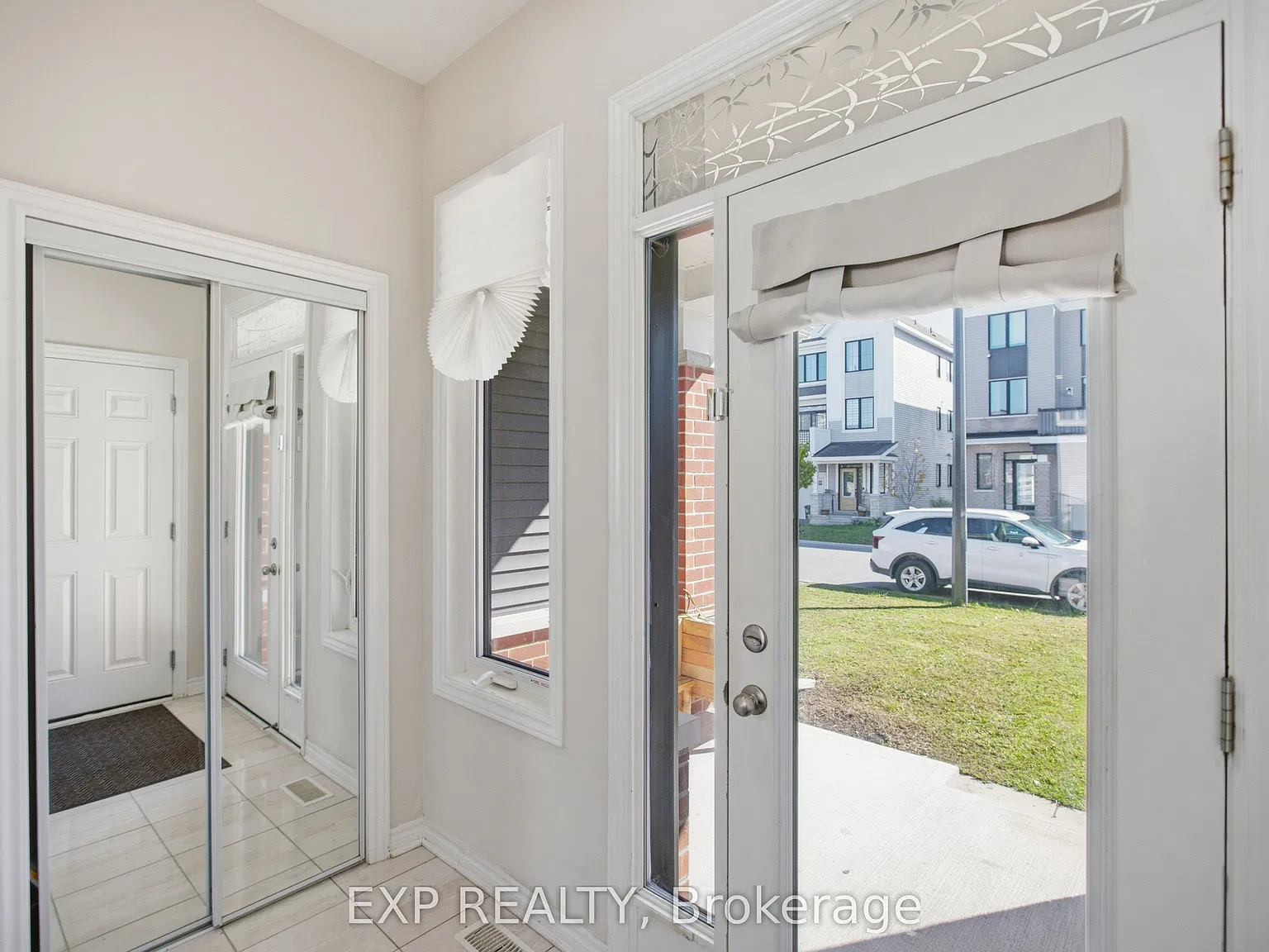 3 bed, $2,699 — Photo 3