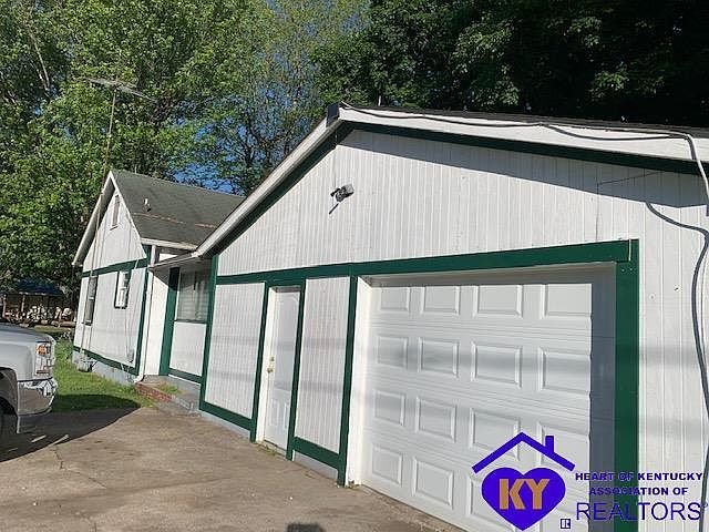 1st image of 113 S Meadow Dr