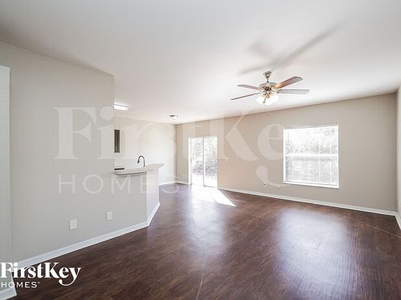 4th image of 2701 Cerullo St