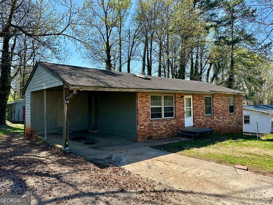 2nd image of 456 Windy Hill Rd SE