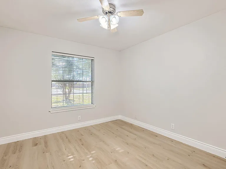201 Orchard Way — Photo 21