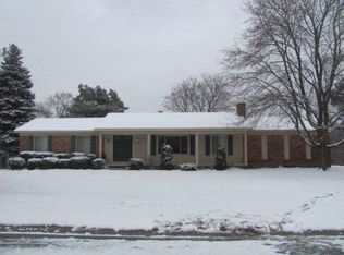 4966 Winewood Ln, Commerce Township, MI 48382