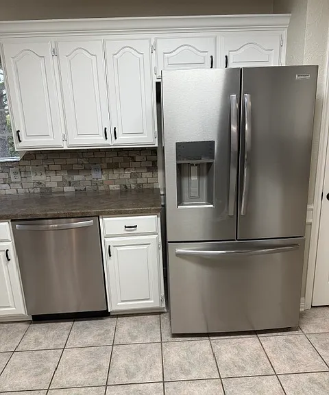 3203 Acacia Dr — Photo 5