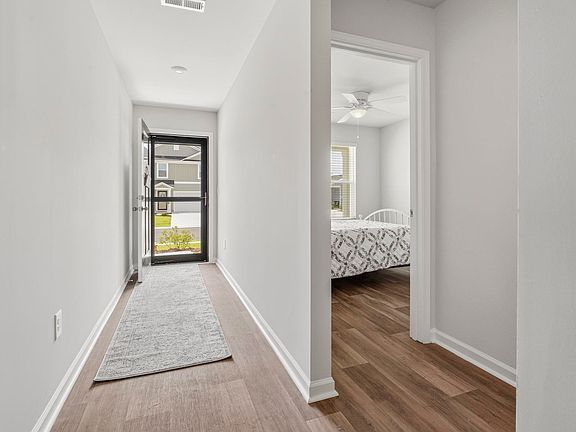 4th image of 171 Warner Crossing Way