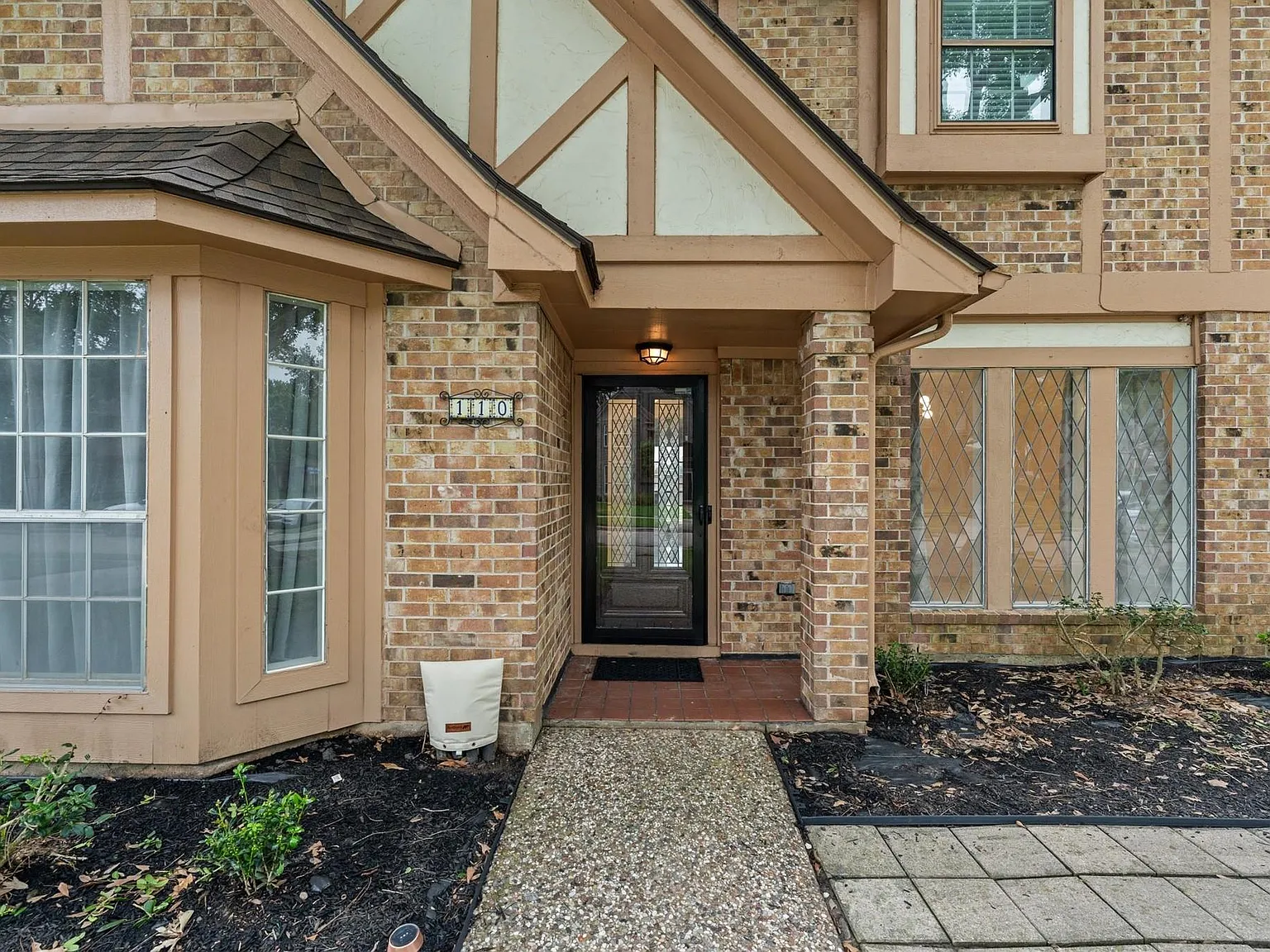 5 bed, 3.5 bath, 3594 sqft, $3,050 — Photo 3