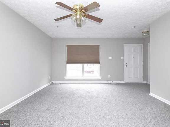 5th image of 503 Buttonwoods Rd
