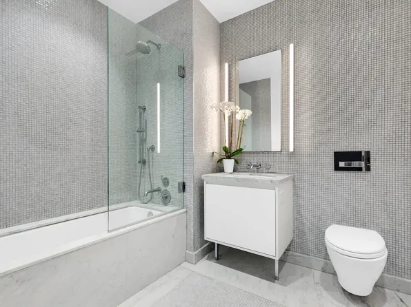 21 East 12th Street image 11 of 16