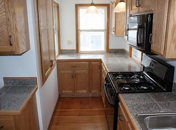 4th image of 1615 22nd Ave N