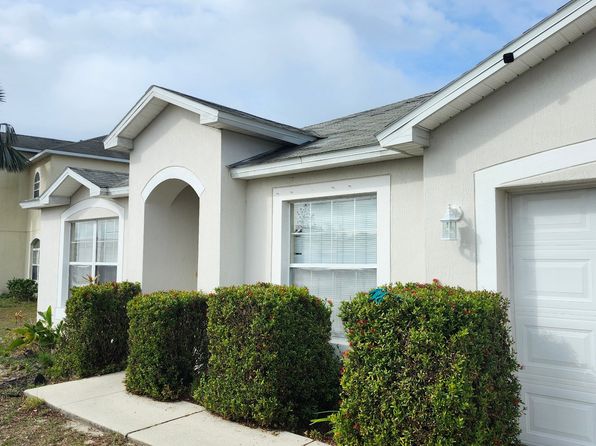 1906 Myakka Ct