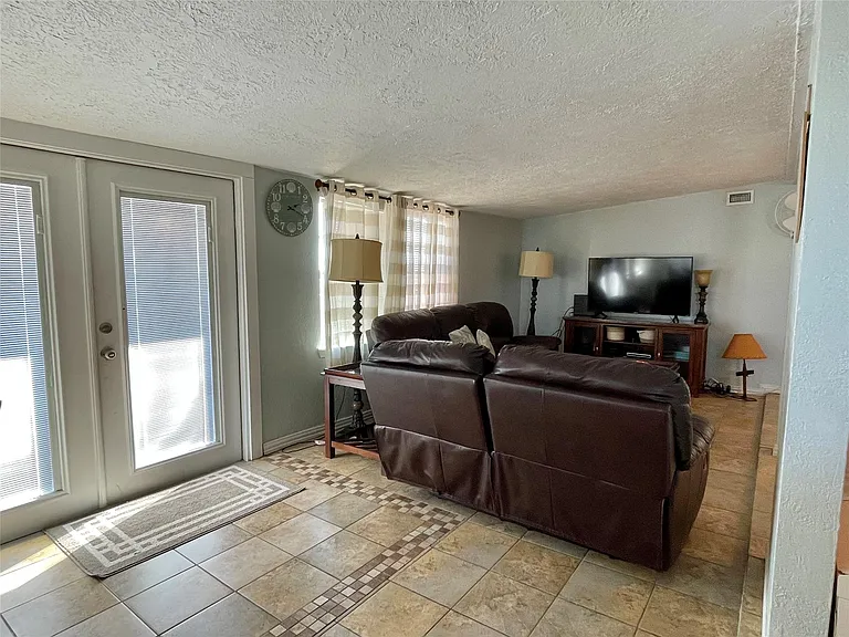 308 Parkview Rd — Photo 4