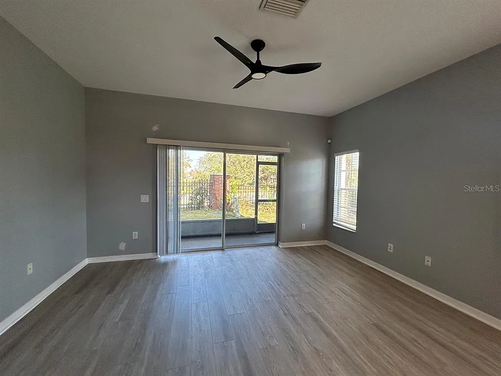 Building Photo - 12978 Kings Crossing Dr