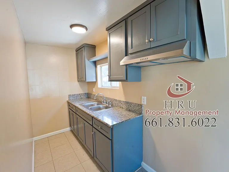 2731 Security Ave — Photo 3