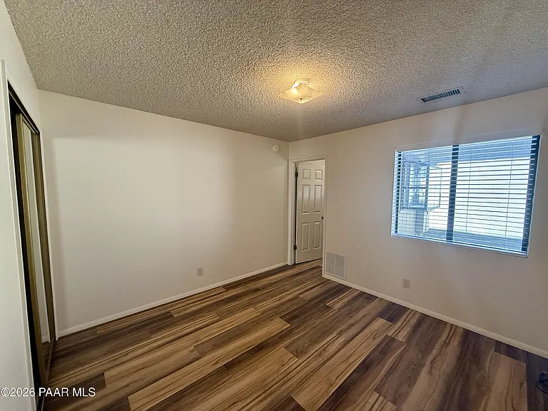350 Rim Rock Cir #2 — Photo 9