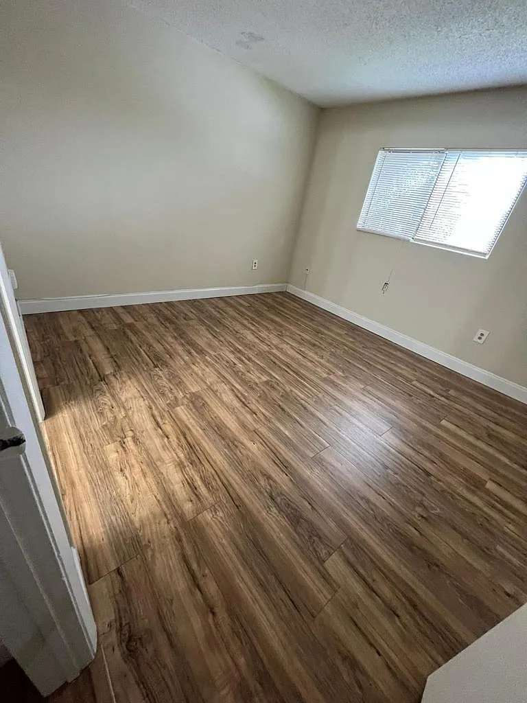 2 bed, 2.5 bath, 1113 sqft, $2,225 — Photo 3