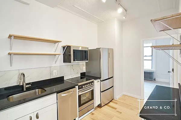 Rented by Grand & Co. | media 1