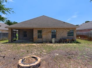 36 Dickens Dr, Freeport, FL 32439