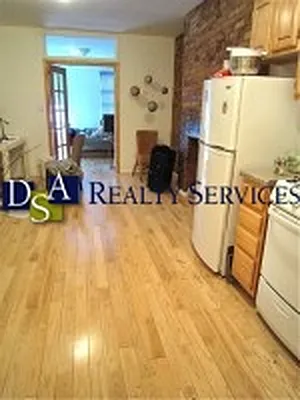 Rented by DSA Realty | media 25