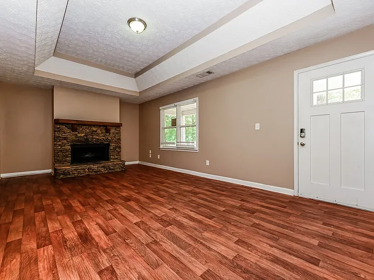 160 Willow Shoals Dr — Photo 3