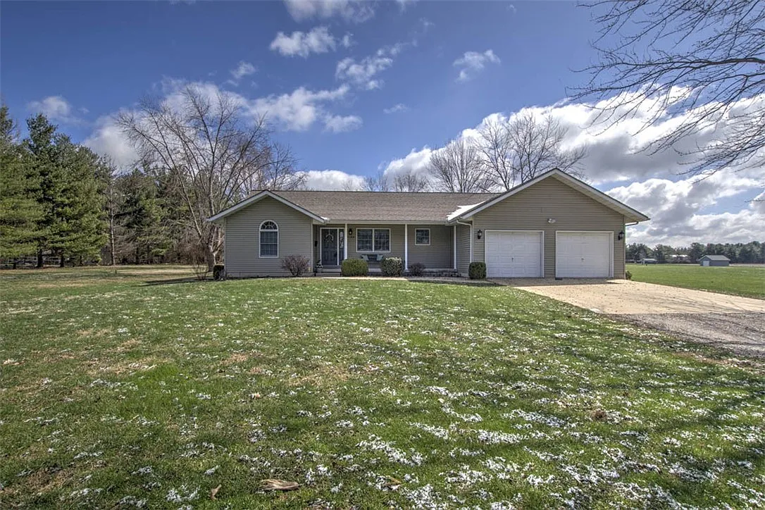 3198 Kathy Ct photo 1