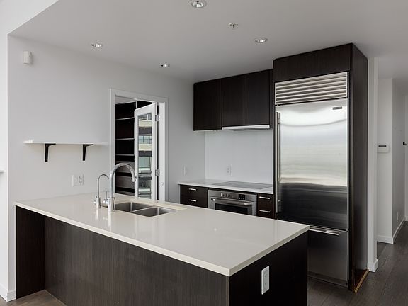 3rd image of 2550 Spruce St #1104