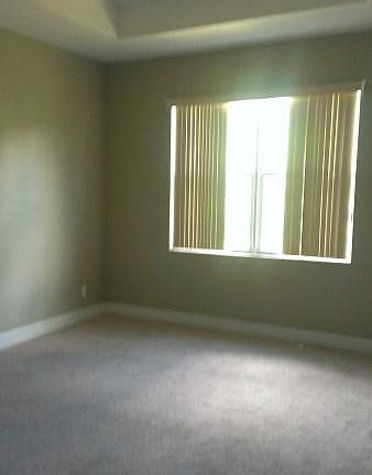 2nd image of 863 Pipers Cay Dr