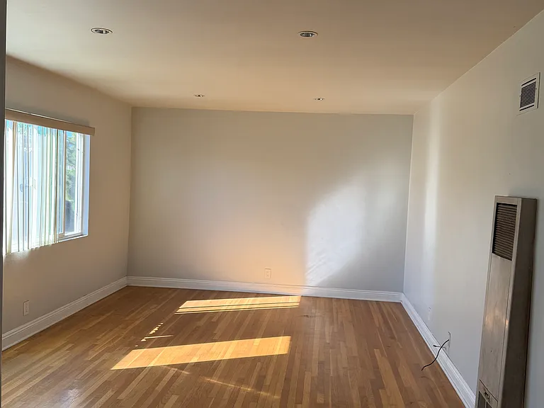 10506 Arrington Ave #3 — Photo 3