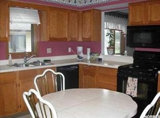 4833 Autumn Ln, Brooklyn, OH