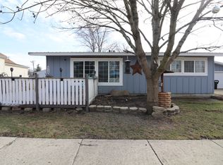 518 E Webster St, Clinton, IL 61727