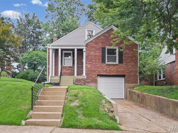 9019 McNulty Dr, Saint Louis, MO 63114