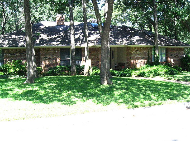 1st image of 4700 Branchview Dr