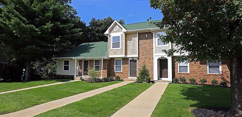 Front View of Town Home Arrangement