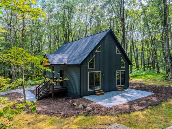195 Goldenrod Dr, Terra Alta, WV 26764