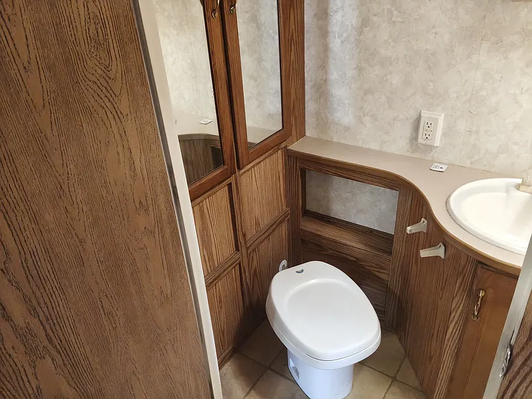 1117 W Corona Ave — Photo 12