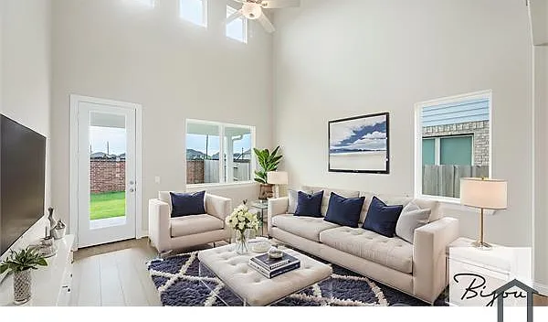 721 Ocean Palms Dr — Photo 2