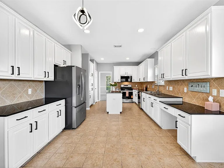 27011 Rockwood Park Ln — Photo 6
