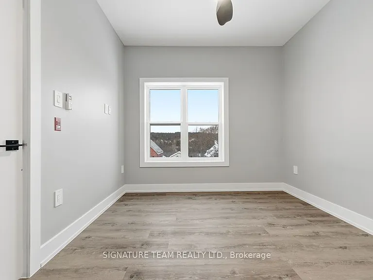 78B Queen St #301 — Photo 23