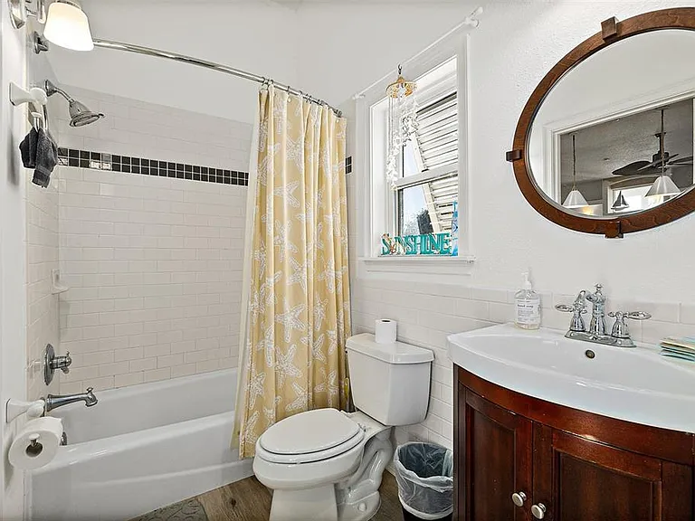 42 Moody Dr — Photo 33