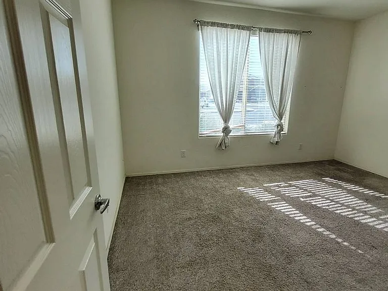 5630 N 188th Ln — Photo 14