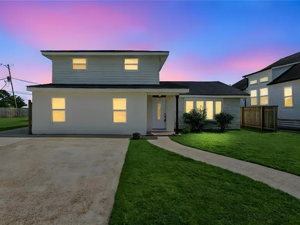 1107 Perrin Dr, Arabi, LA 70032