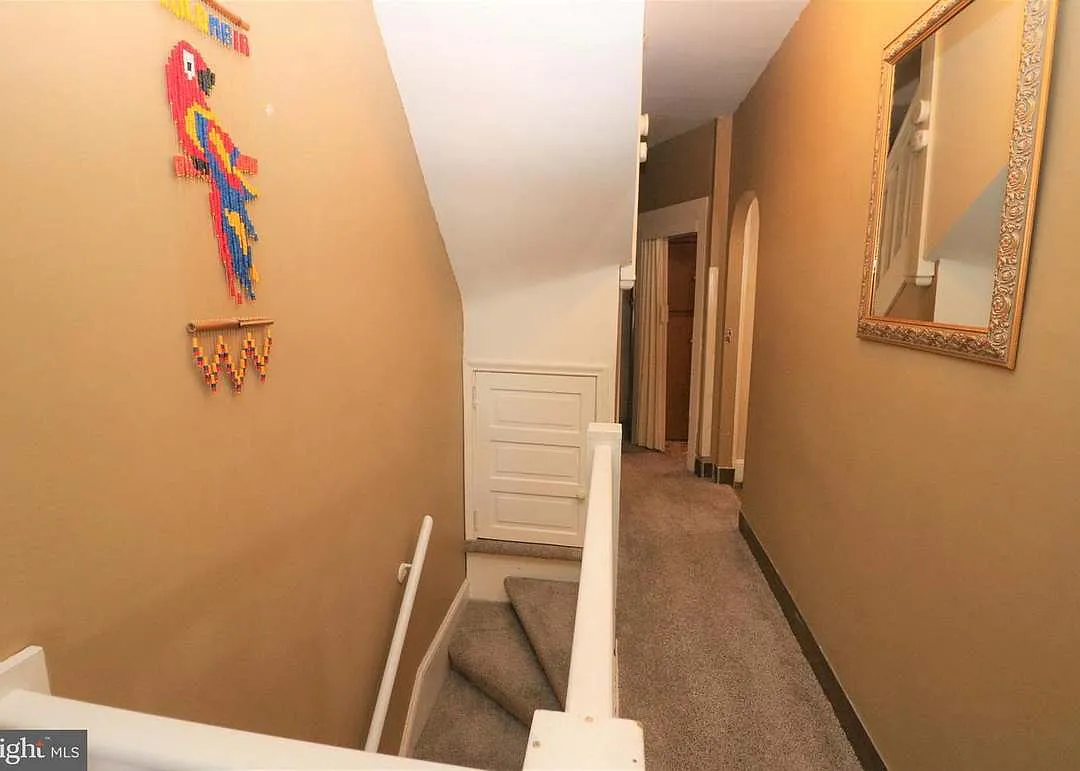 2 bed, 1600 sqft, $1,600 — Photo 2