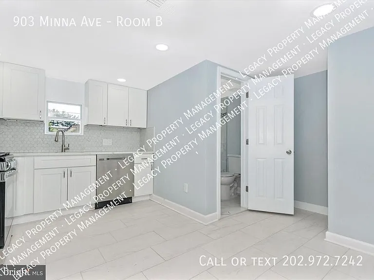 903 Minna Ave #B — Photo 15