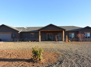 7920 S Lone Spruce Dr, Mayer, AZ 86333