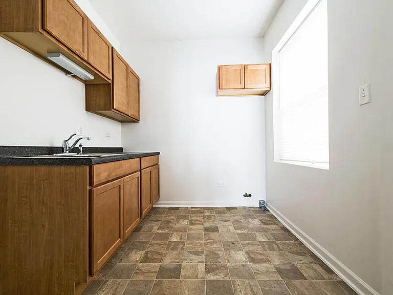 7254 S University — Photo 22